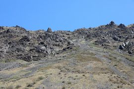Massif rocheux dans la gorge