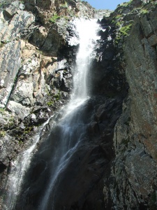 Cascade Ak-Say - Hauteur : 20 mètres, Altitude : 2860 mètres