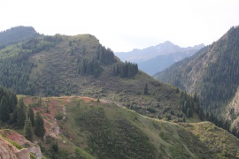 Début de la vallée de Jety-Oguz