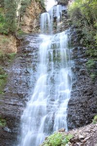 Cascade des Cheveux de la Jeune Fille - Hauteur : 25 mètres, Altitude : 2460 mètres